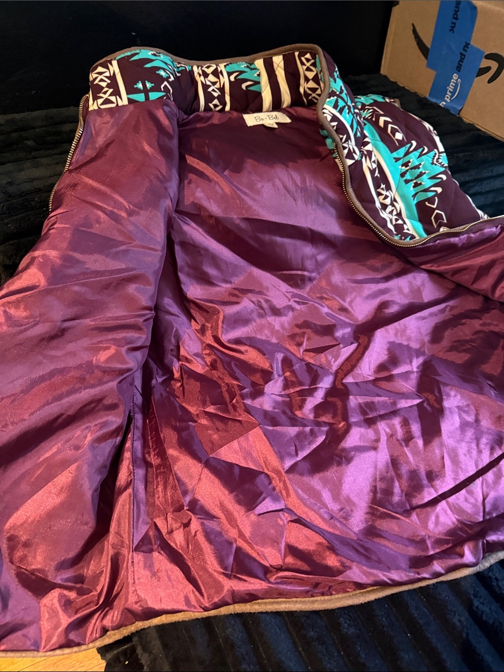 Women's Aztec Quilted Vest in Teal & Burgundy - Unbranded - Picture 3 of 3